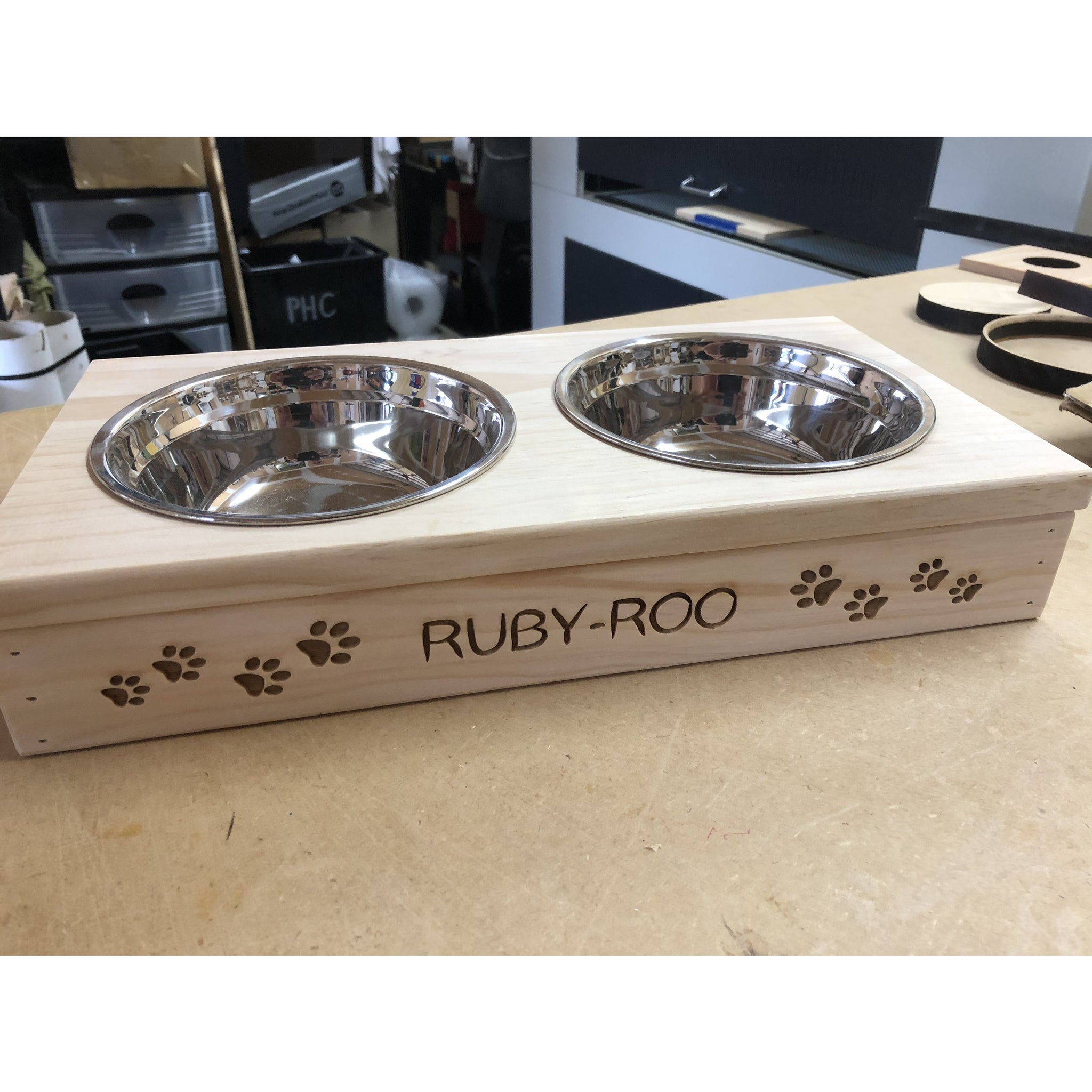 Pet Feeders - Ролетни огради и CNC сечење Скопје - pet-feeder